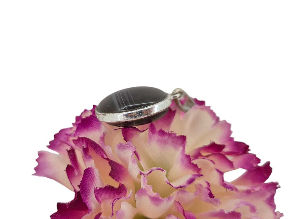 Majestatyczna zawieszka z szaro zielonym kamieniem 925P