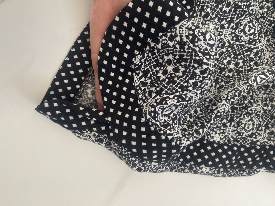 Krótkie spodenki Gina Tricot S