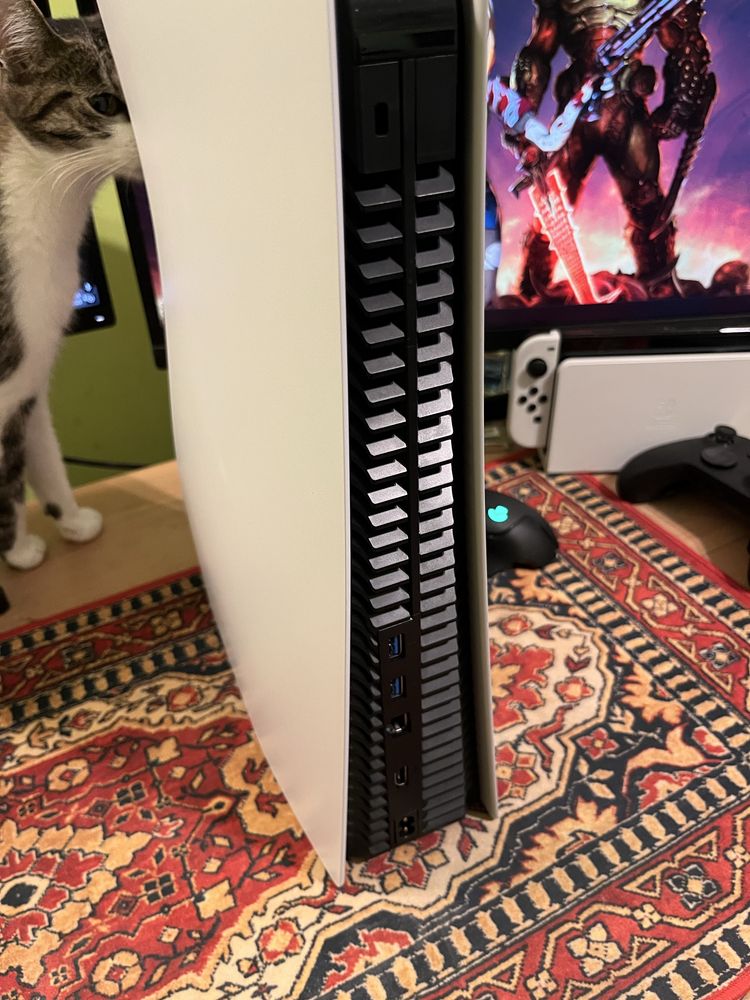 PS5 Fat ledwo używane, zamienię na kartę graficzną