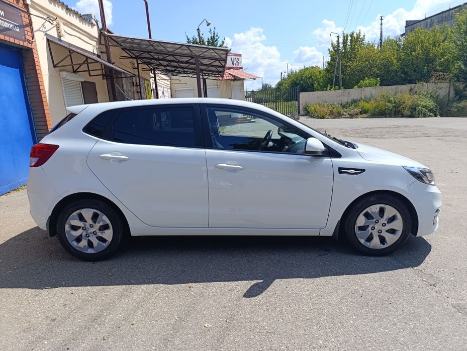 Продам машину Kia Rio