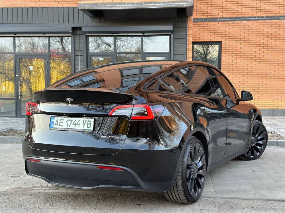 Tesla Model Y Performance Long Range