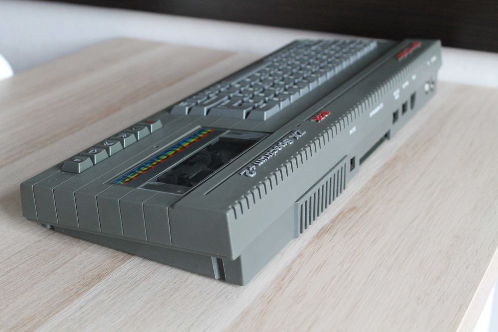 ZX Spectrum +2 grey szary.