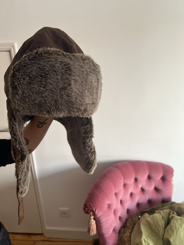 Gorro com orelhas tipo esquimó
