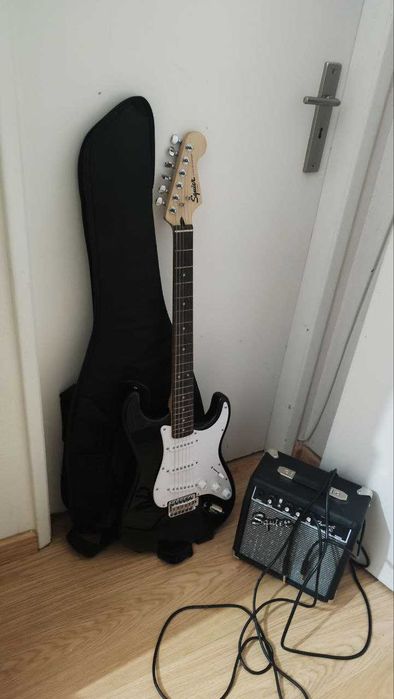 Guitarra elétrica Kit Fender