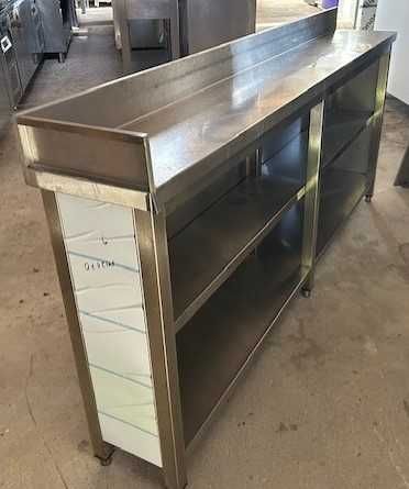 Bancada neutra em Inox com prateleiras