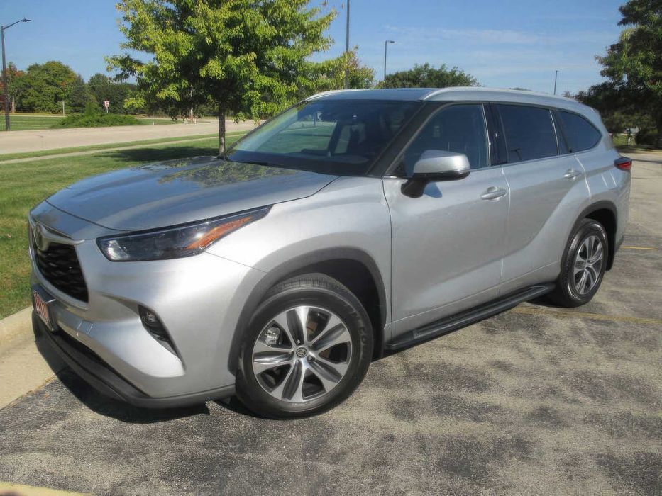 Toyota Highlander XLE      2022