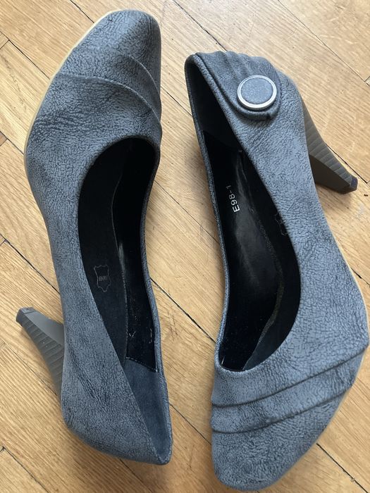 Czarne grafitowe skorzane czolenka 38 vices