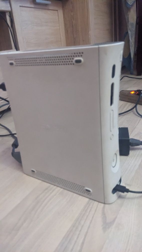 Ігрова приставка X Box 360