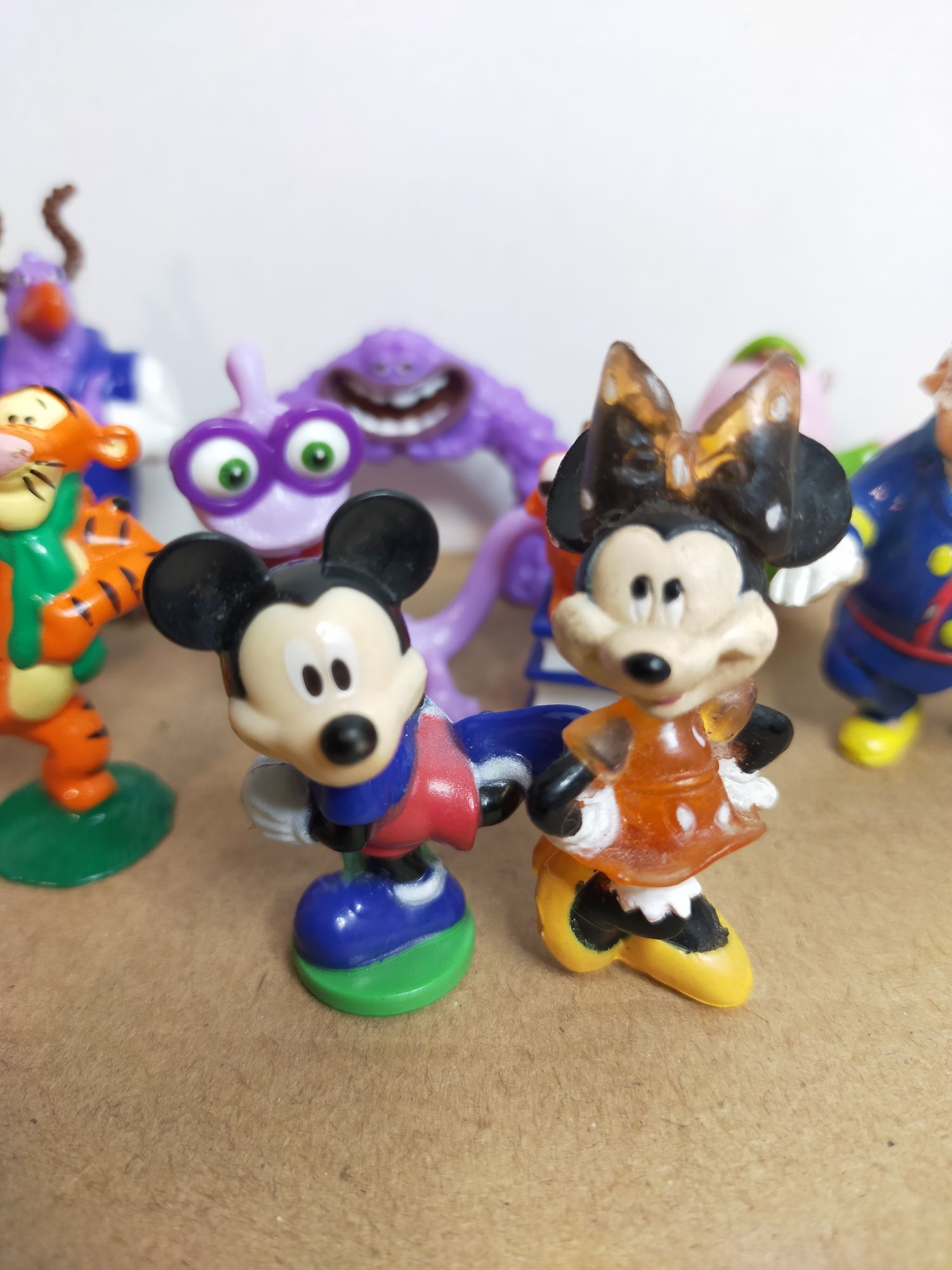 Lote 12 figuras Disney