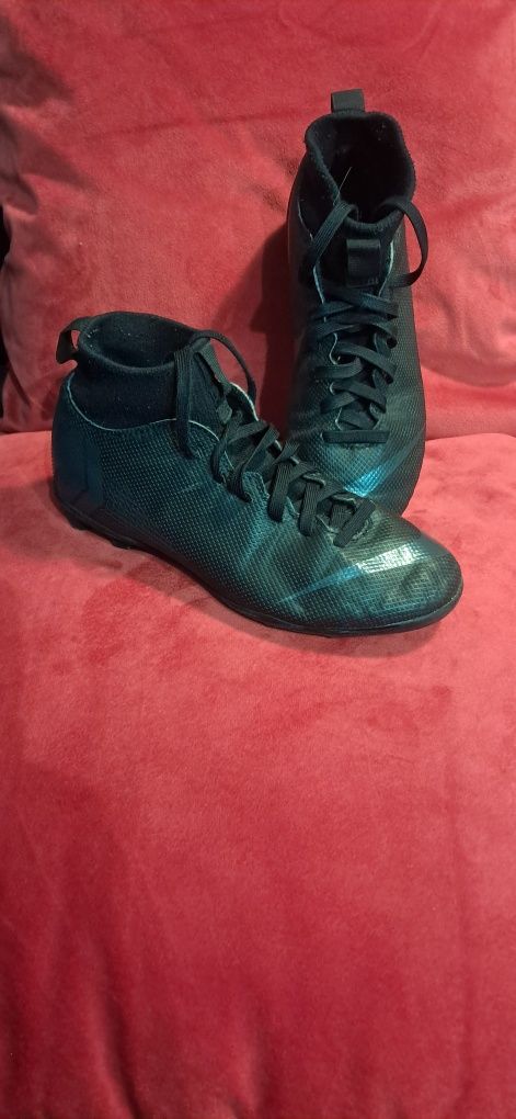 Korki Nike rozmiar 32 używane