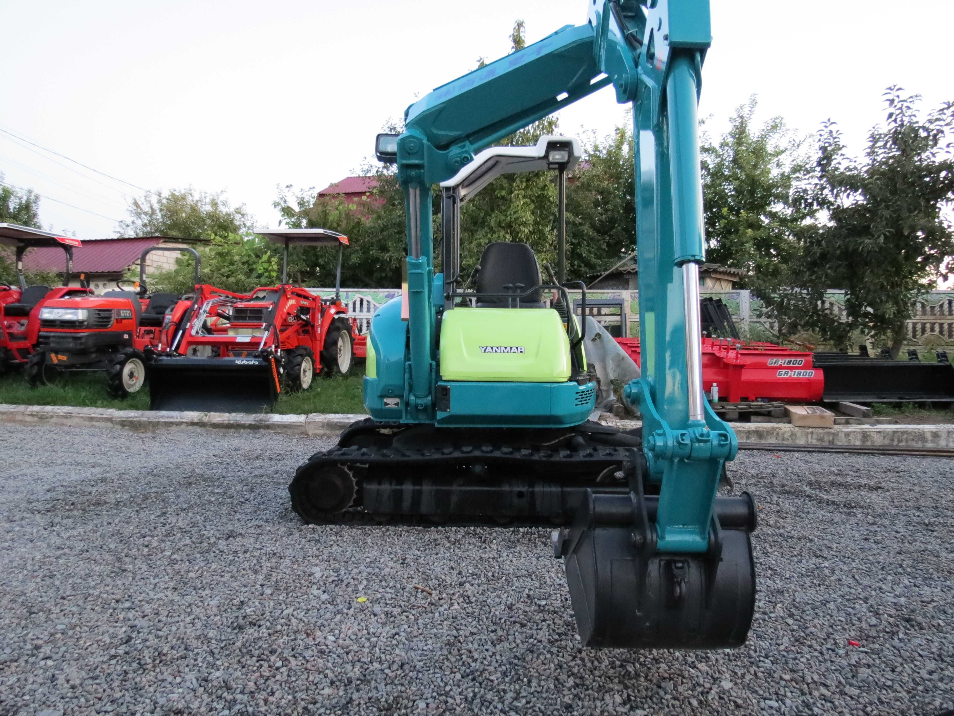 Мініекскаватор Екскаватор Kubota Yanmar JSB Kamatsu