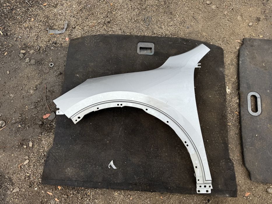 Переднє крило ліве праве Ford Escape mk4 usa