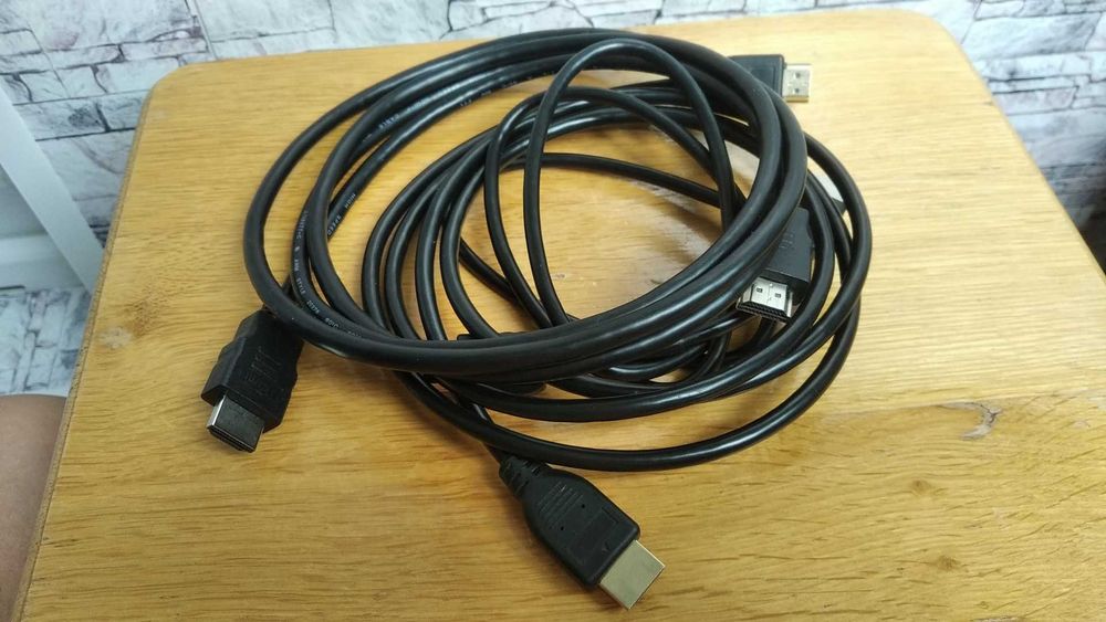 Кабели VGA/VGA, DVI/DVI (2 м), hdmi/hdmi