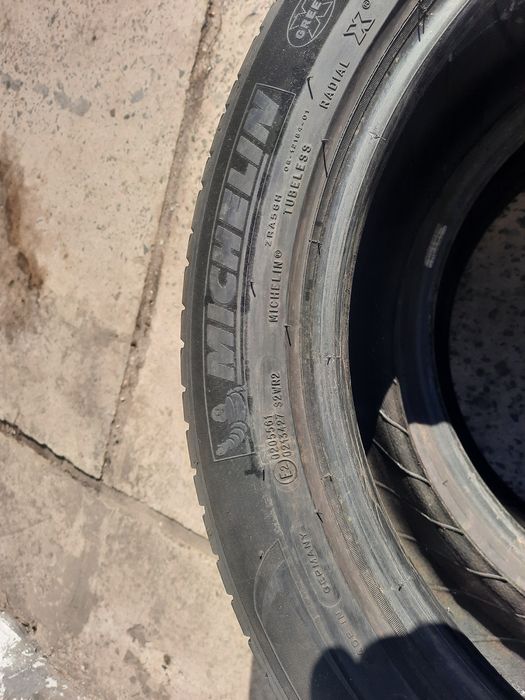 Продам ризину пару 225-50 Р-18 літо Мішелін  Германія