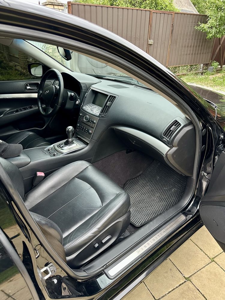 Infiniti G 37 повний привід
