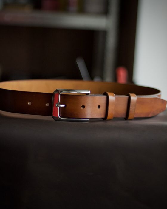 Стильний з ефектом зістарення / Ремінь чоловічий шкіряний з градієнтом