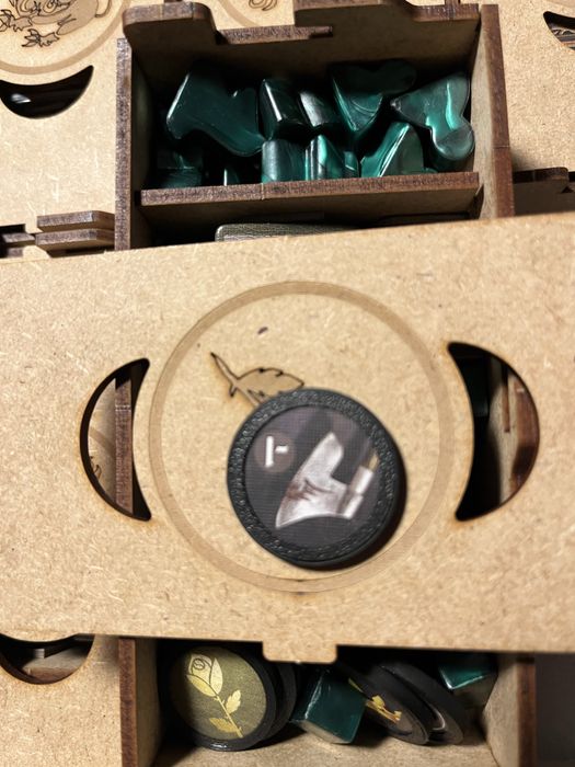 Gra o tron + matka smokow + insert + protektory + mata gra planszowa