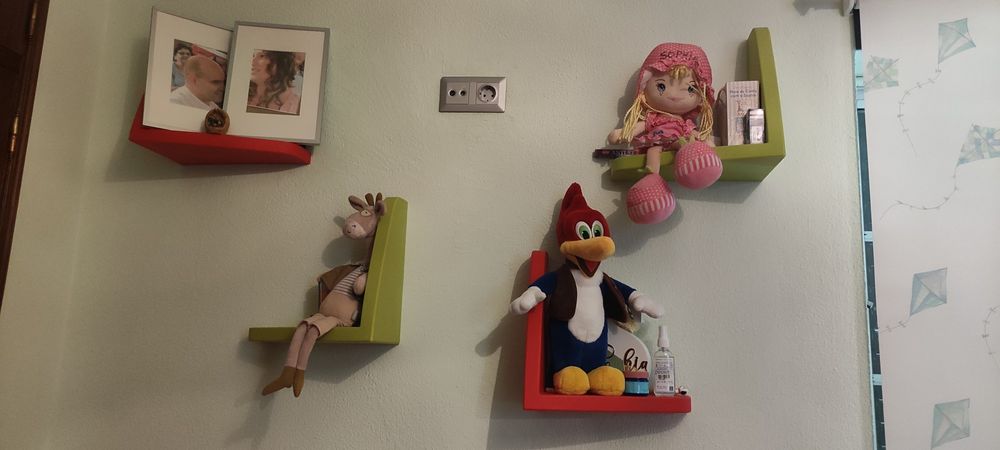 Prateleiras plásticas IKEA