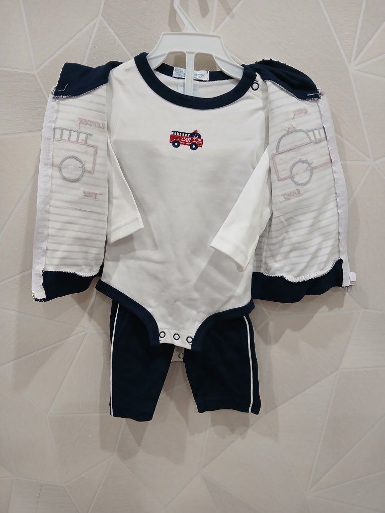 •68• Nowy komplet: body, spodnie, bluza / 6M / paski, straż pożarna