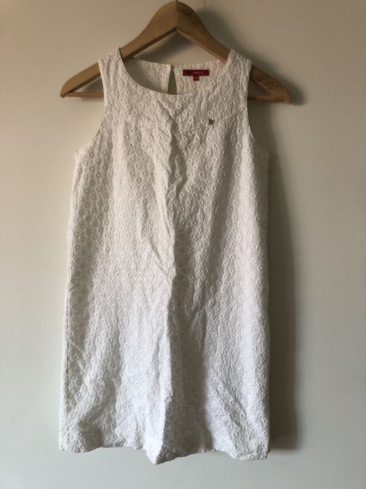 Vestido branco Lion Porsche ideal para festa ou comunhão