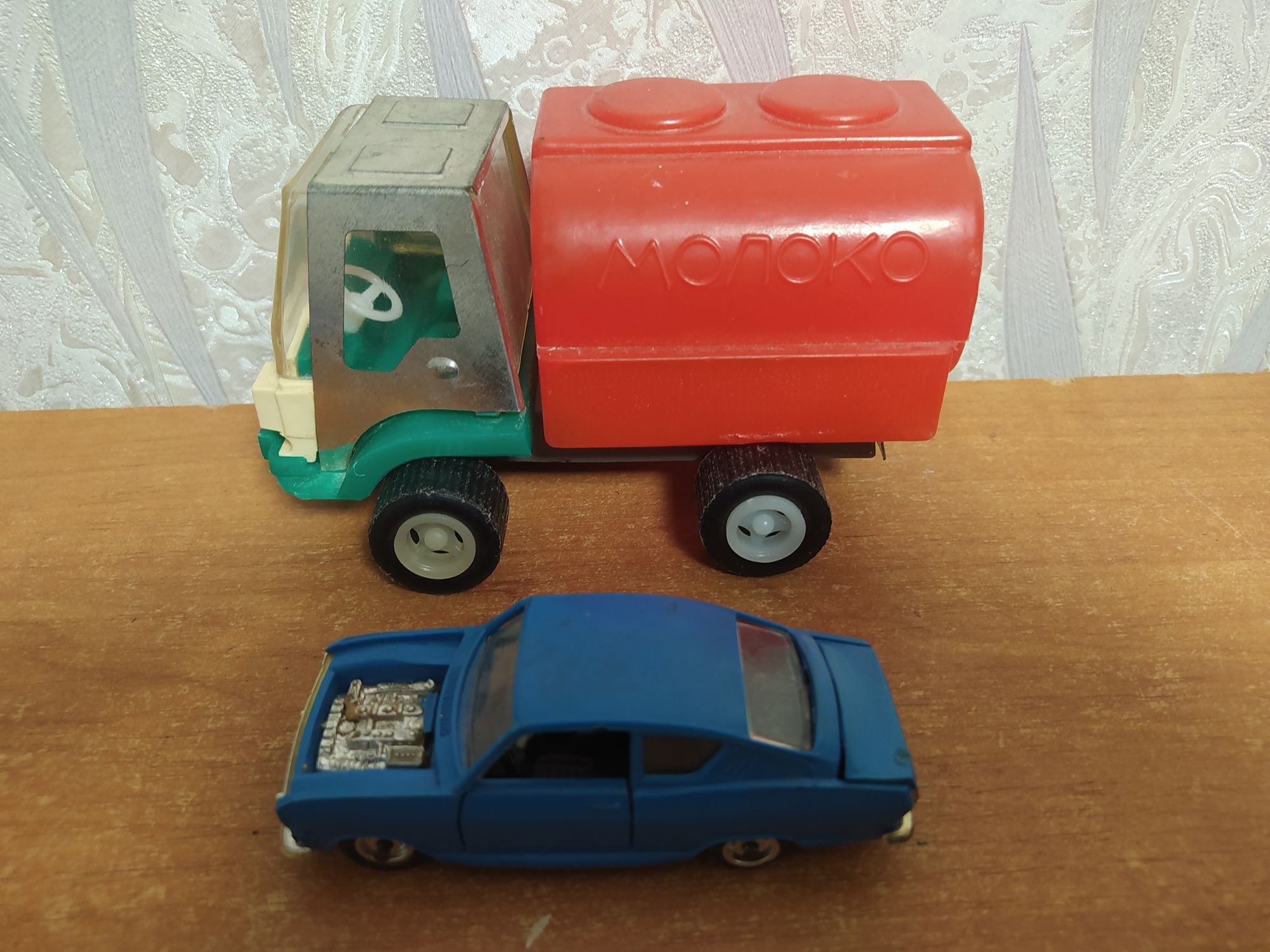 Машинка ссср.Молоко,Opel kadet.