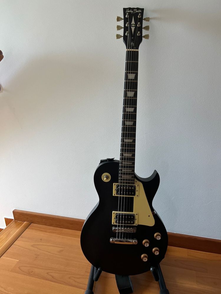Harley Benton SC-400 SBK Vintage Seri Bundle + Suporte Guitarra