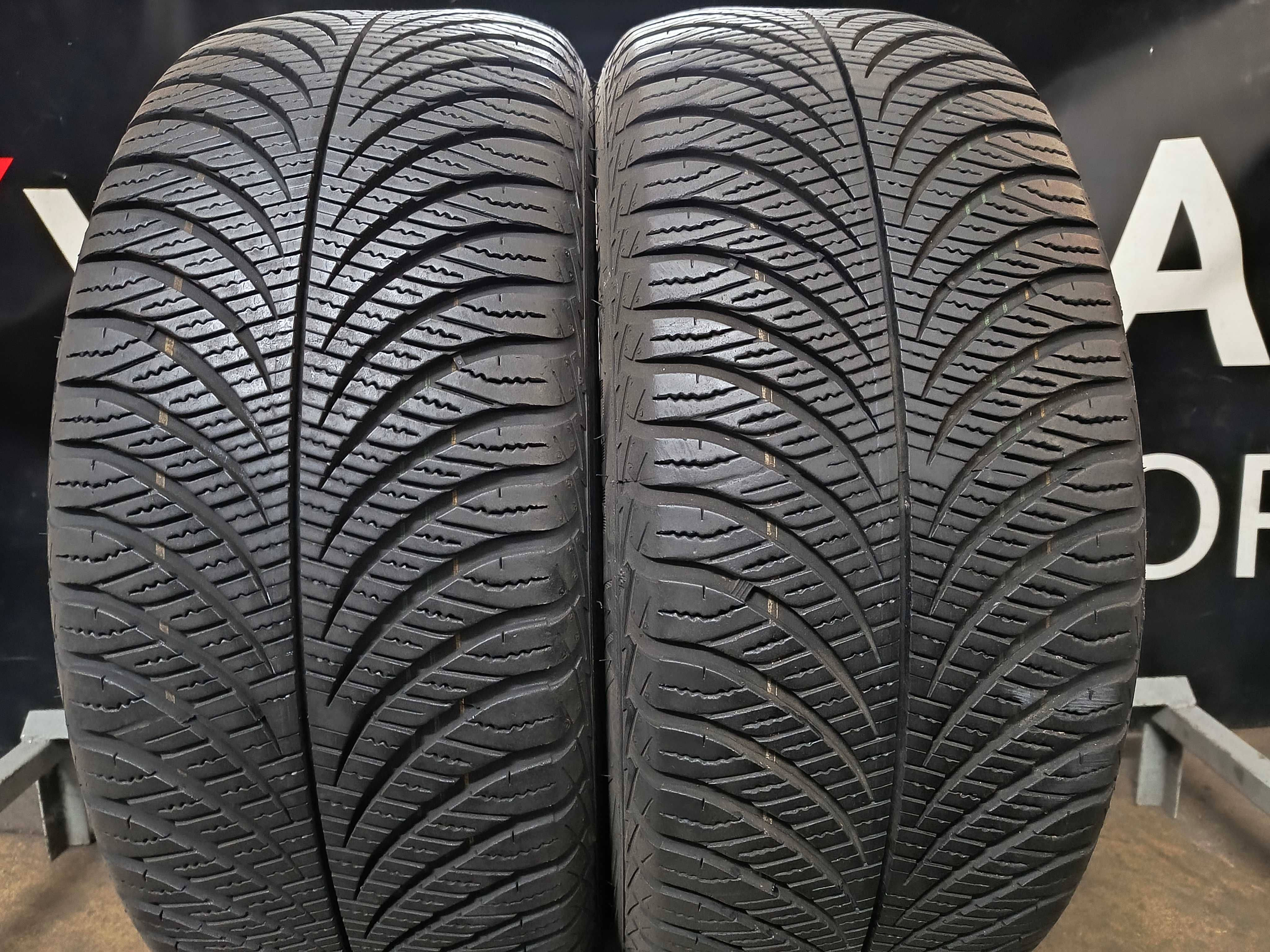 183. Opony WIELOSEZONOWE 215/55/17
