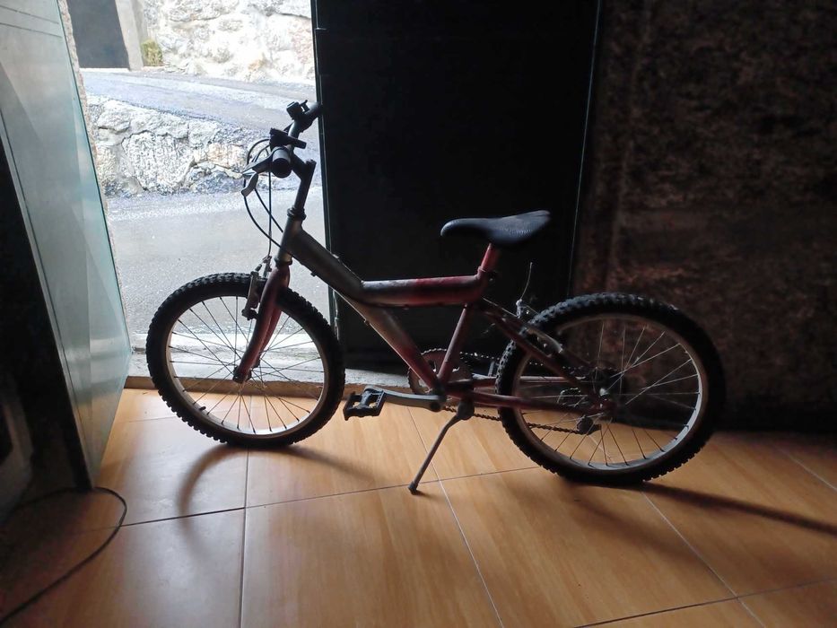 Bicicleta de criança roda 20