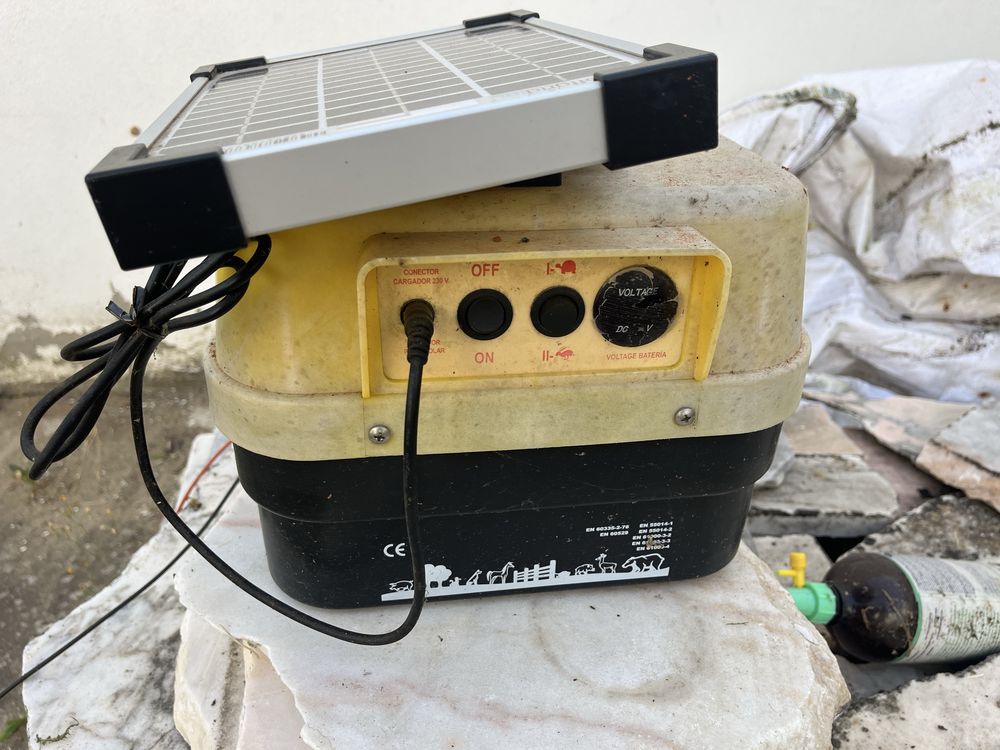 Vedação/Cerca eléctrica a energia solar.