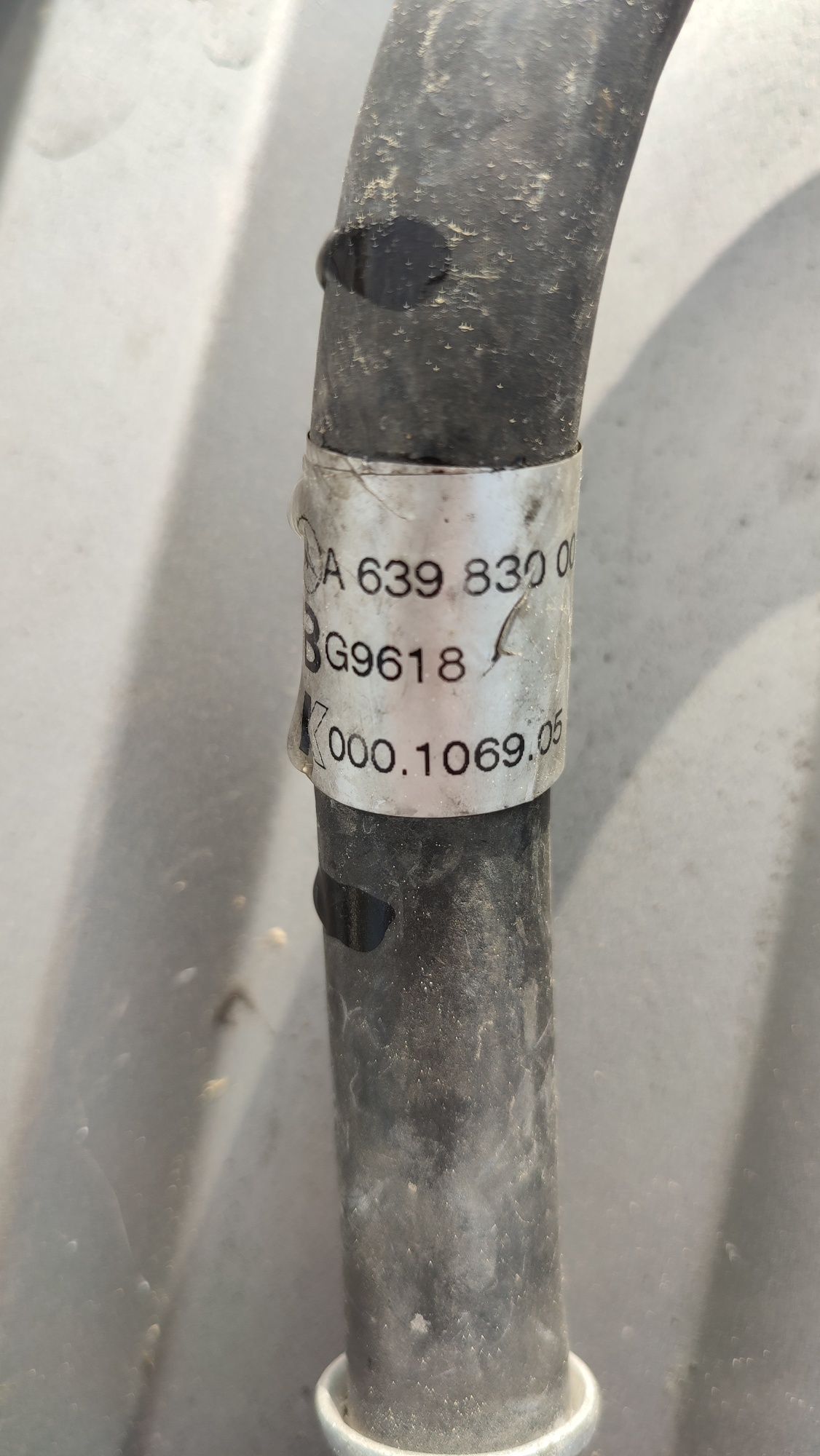 Трубка кондиціонера MB Vito w639 A6398300015