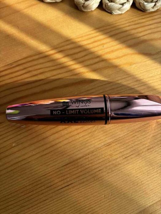 AA Wings of Color No-Limit Volume XXL Lashes Tusz do rzęs /Czarny/