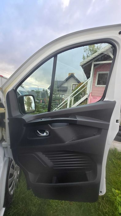 Renault trafic 2.0 silnik 452 kilomety 2025 rok