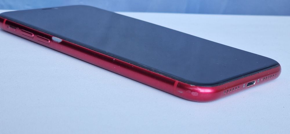 Apple iPhone 11 128GB Product Red