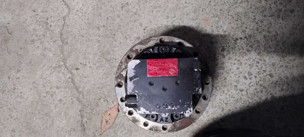 Silnik jazdy, hydromotor Takeuchi