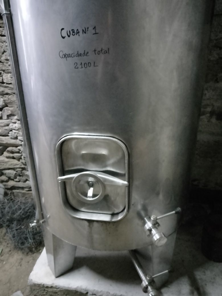 Cuba inox 2100litros