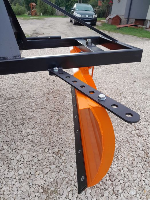 Nowy pług do śniegu na tył traktora tuz obracany przód tył Transport