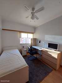 686863 - Quarto com cama de solteiro em apartamento com 4 quartos