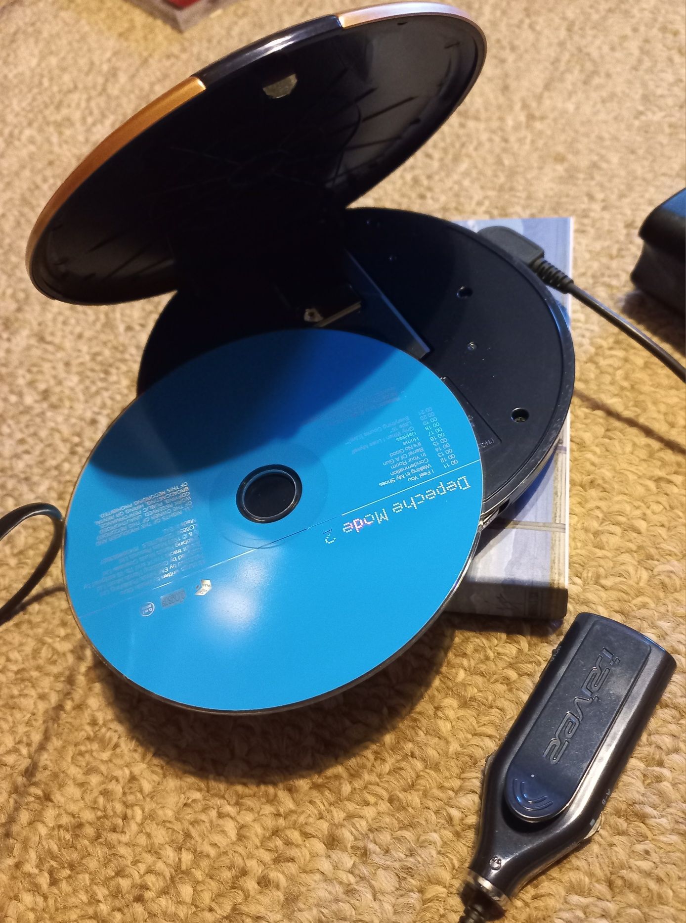Чудовий плеєр CD Iriver