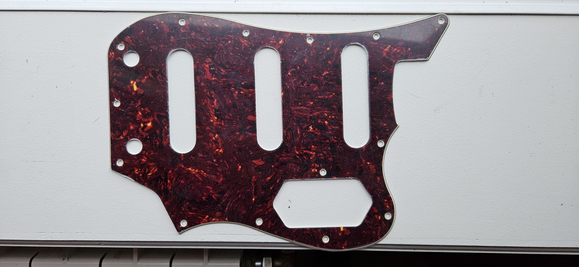 Pickguard para Bass VI