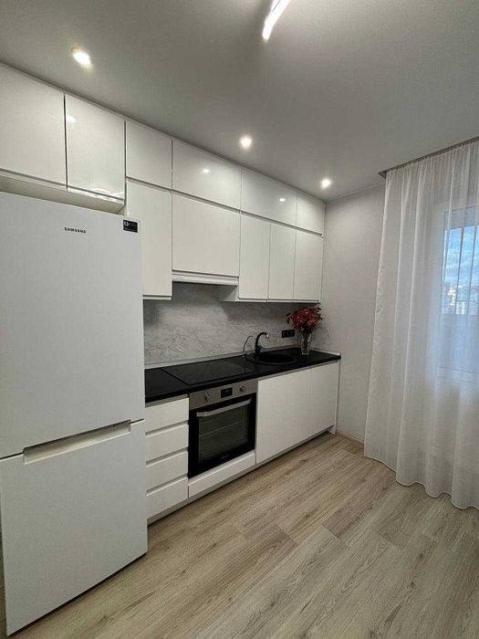 Меблі Кухня Б/у частково чи повністю з технікою.