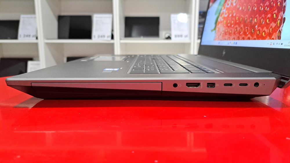 Laptop HP Zbook 17 G6 17,3" i9-9GEN 32GB/512SSD Quadro RTX 3000 Win11