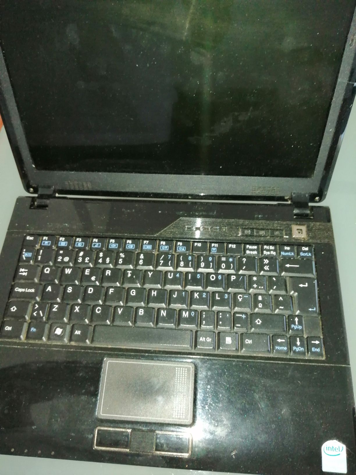 Notebook computer Insys M72SR 	Intel - Petium Dual Core	model M72SR