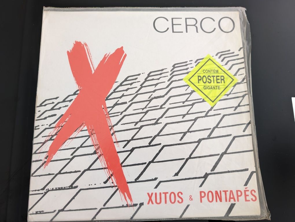 Xutus e pontapes cerco vinil