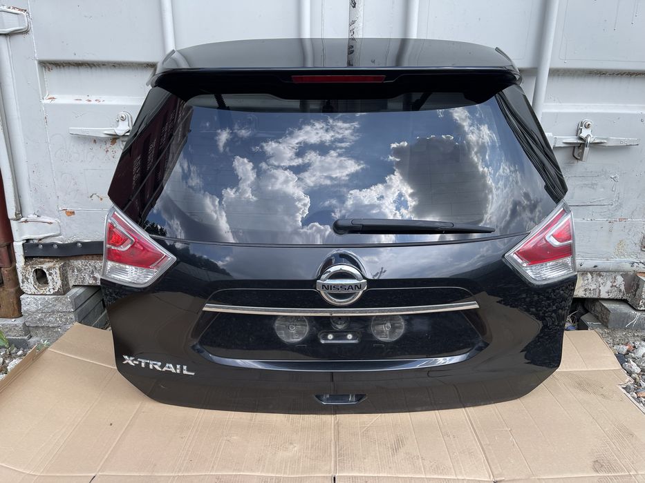 Nissan X Trail T32 Rogue G41 кришка багажника ляда