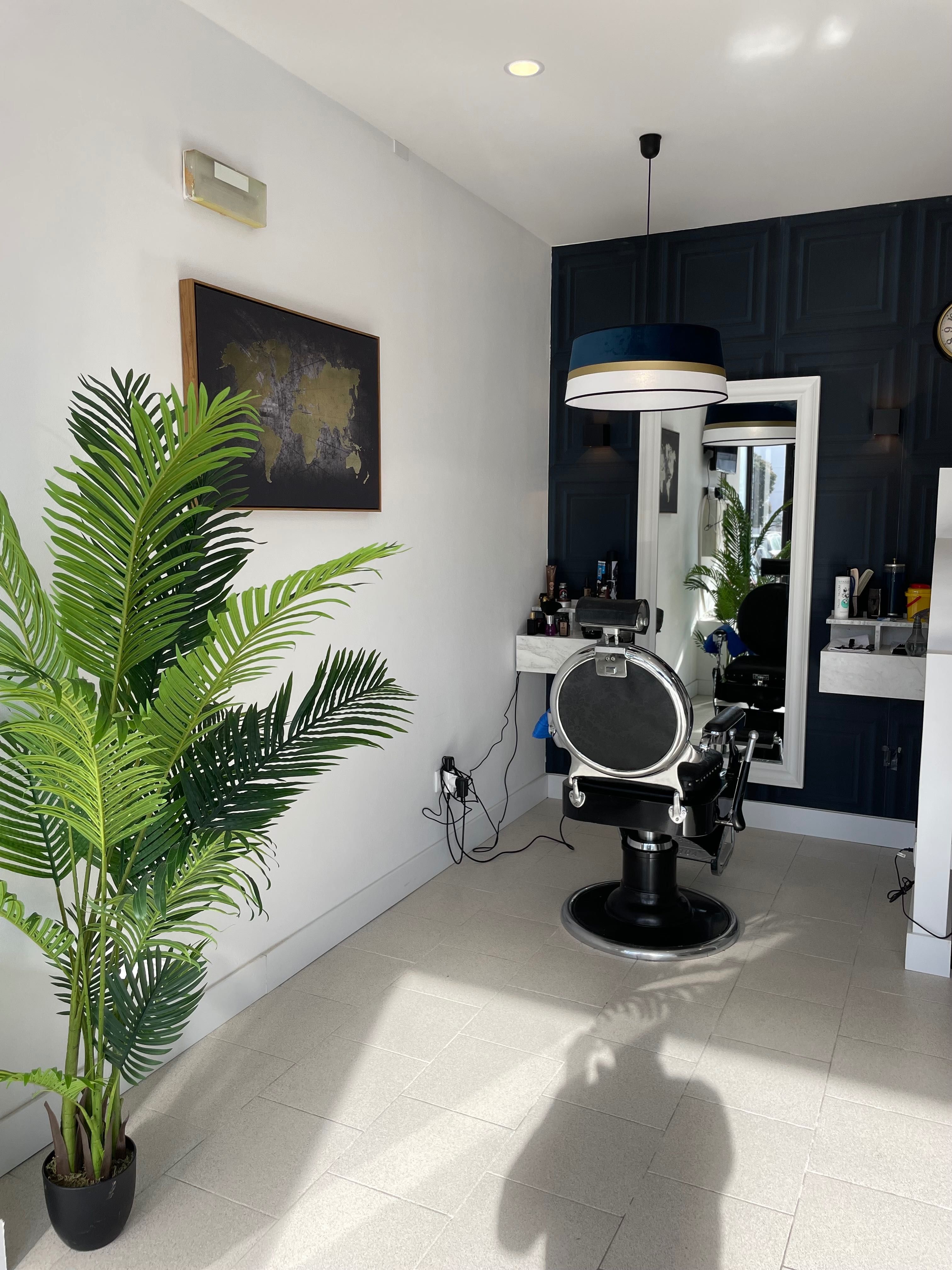 Trespasse Barbearia a funcionar