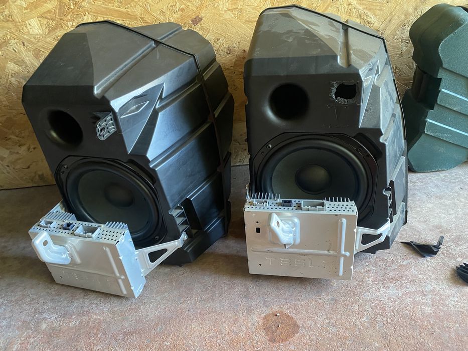 Уселитель tesla model 3/ Y