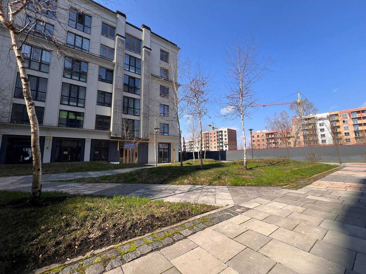 Продаж 2х фасадних приміщень площею 42 м2 за 26500$