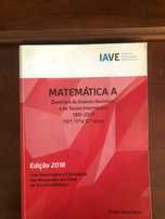 Livro com questões de exames nacionais do IAVE