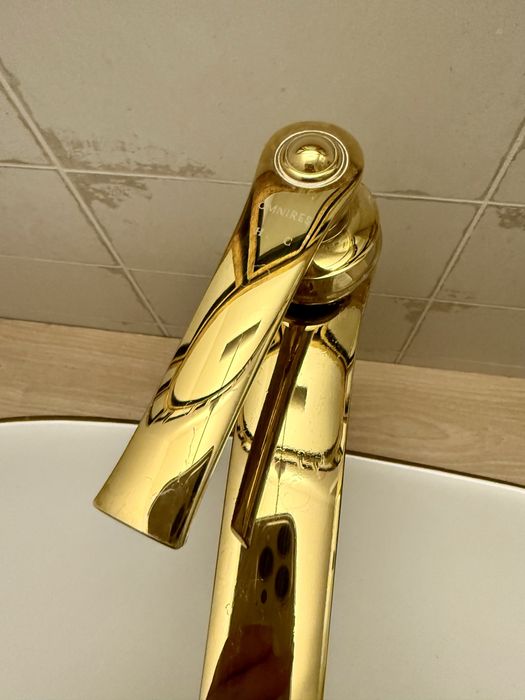 Zestaw łazienkowy z armaturą - jak nowy!