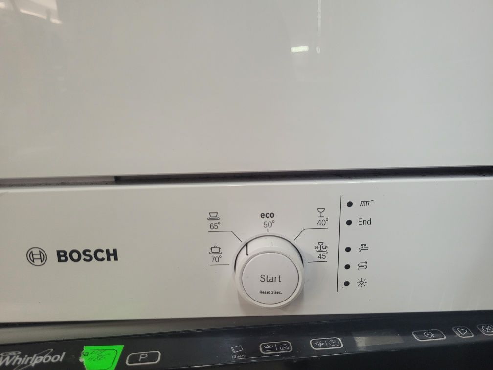 Посудомийна машина настільна BOSCH.
